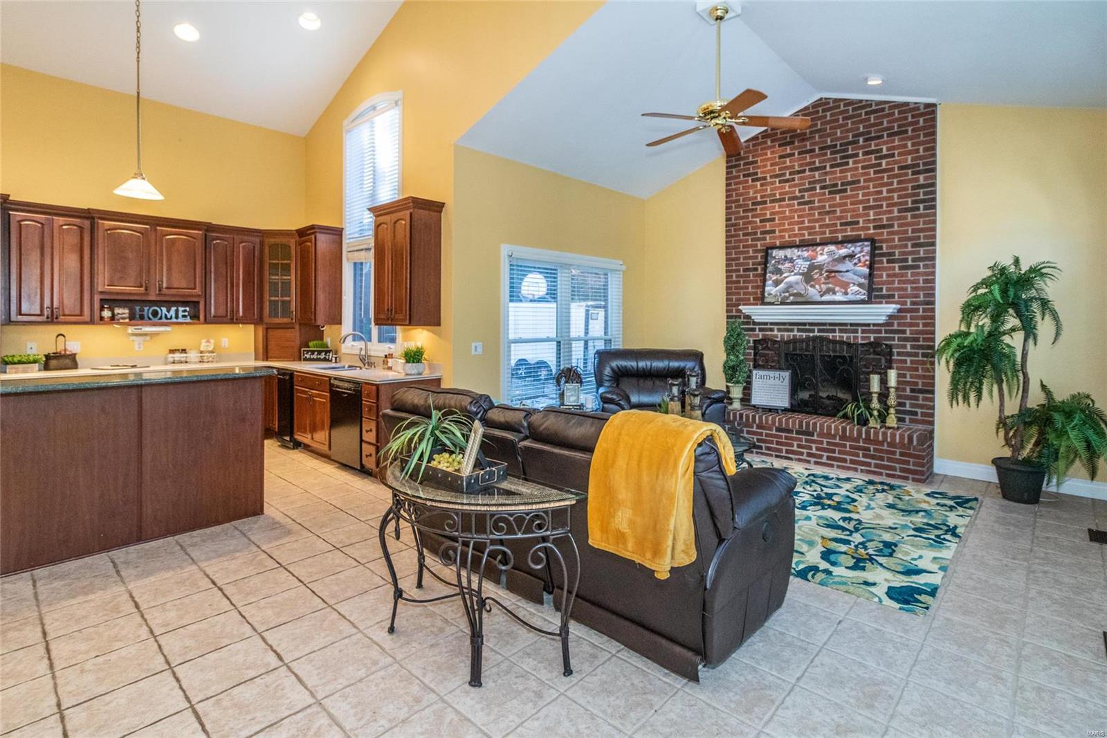 Keller Manor - Residential