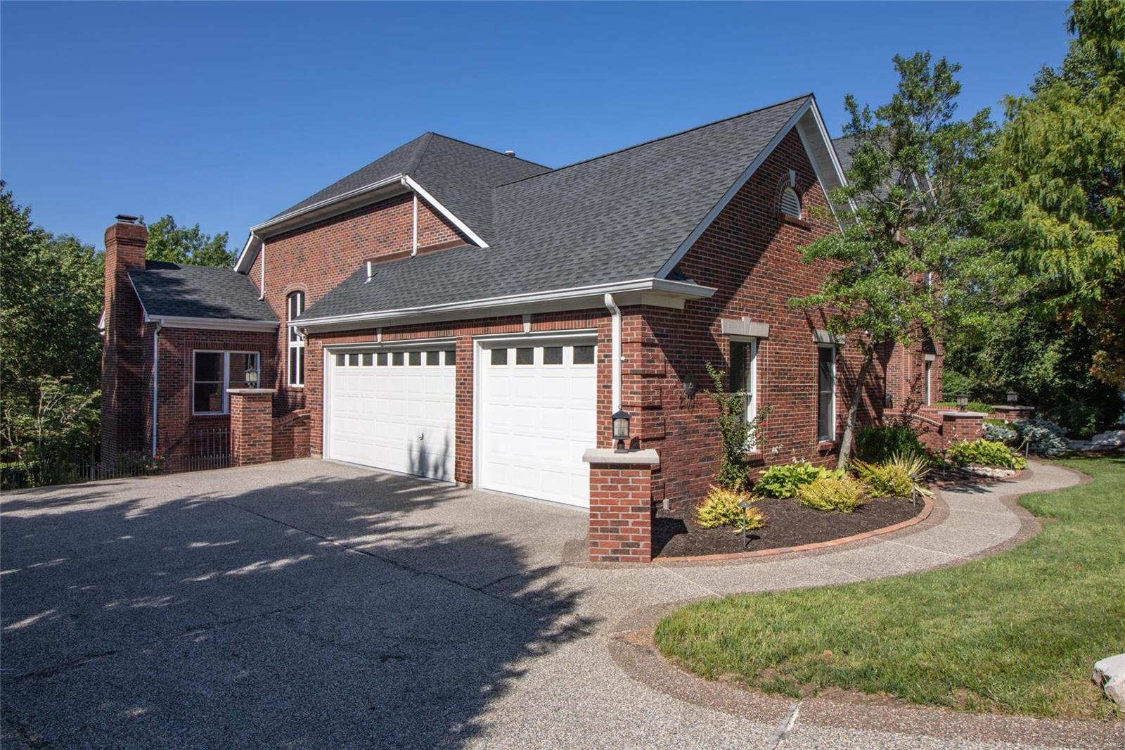 Keller Manor - Residential