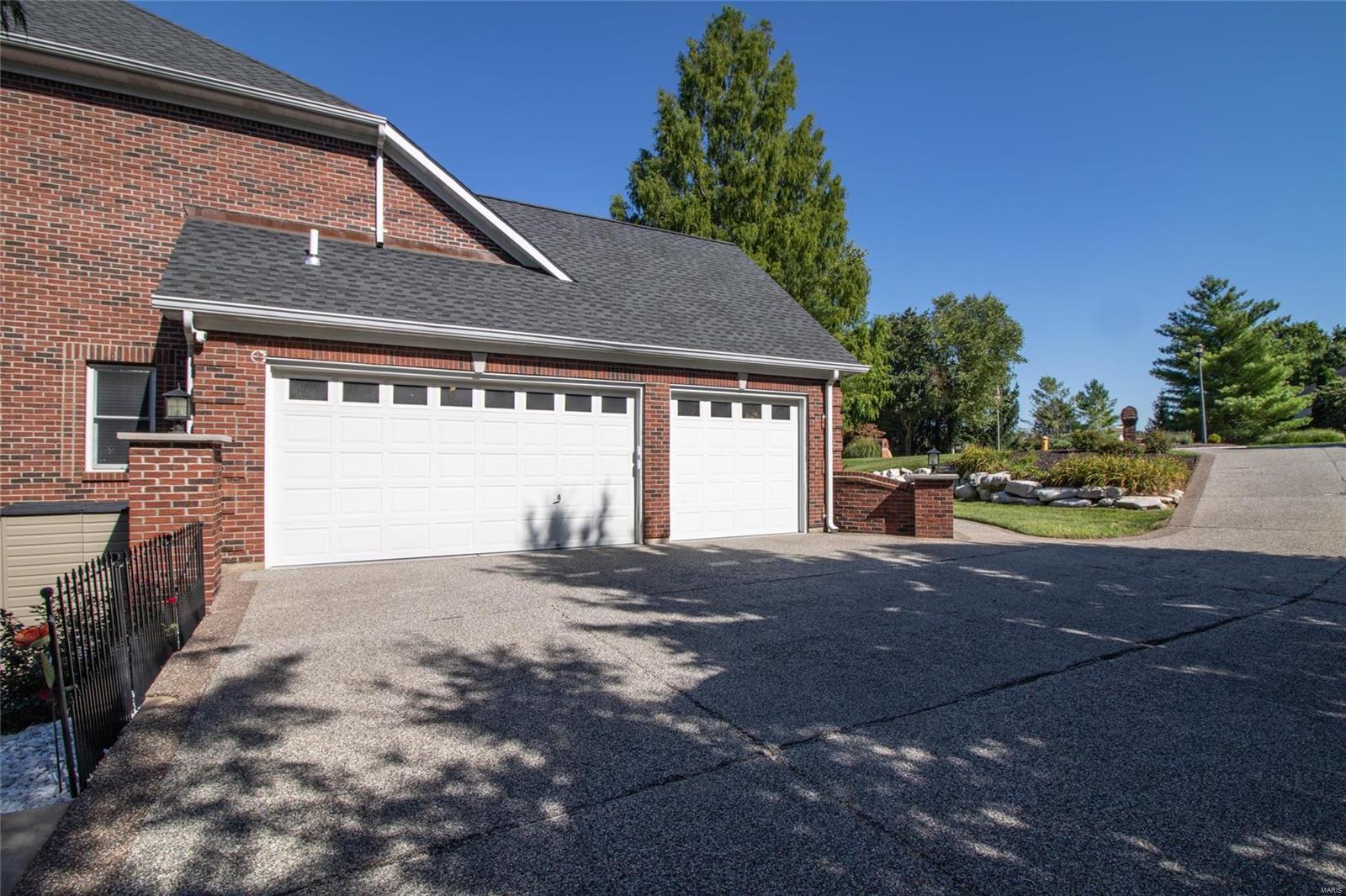 Keller Manor - Residential