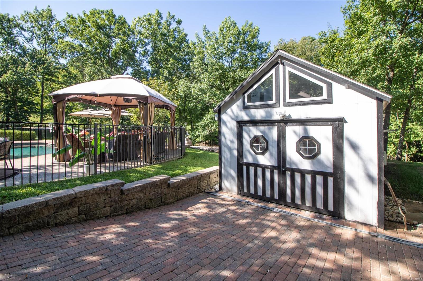 Keller Manor - Residential