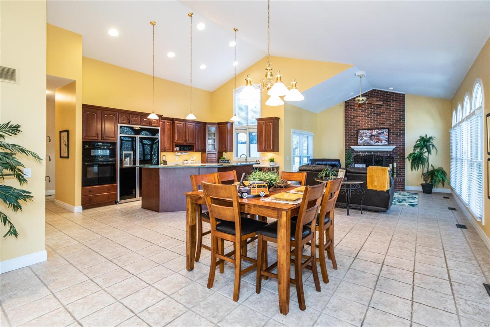 Keller Manor - Residential