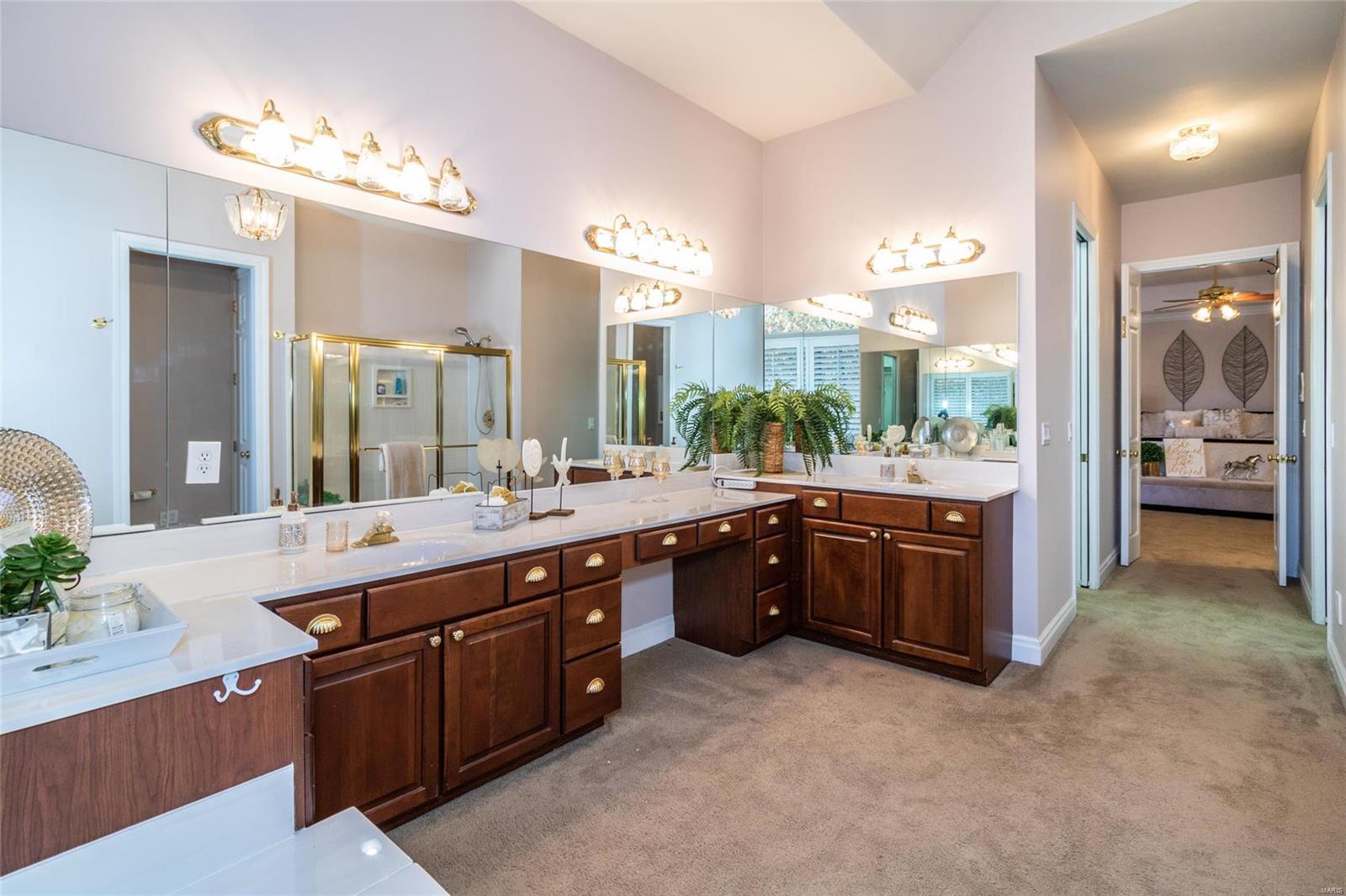 Keller Manor - Residential