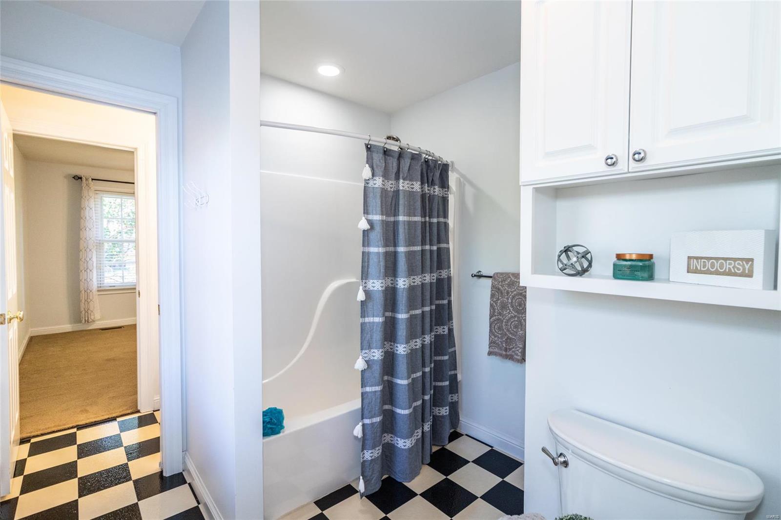 Keller Manor - Residential