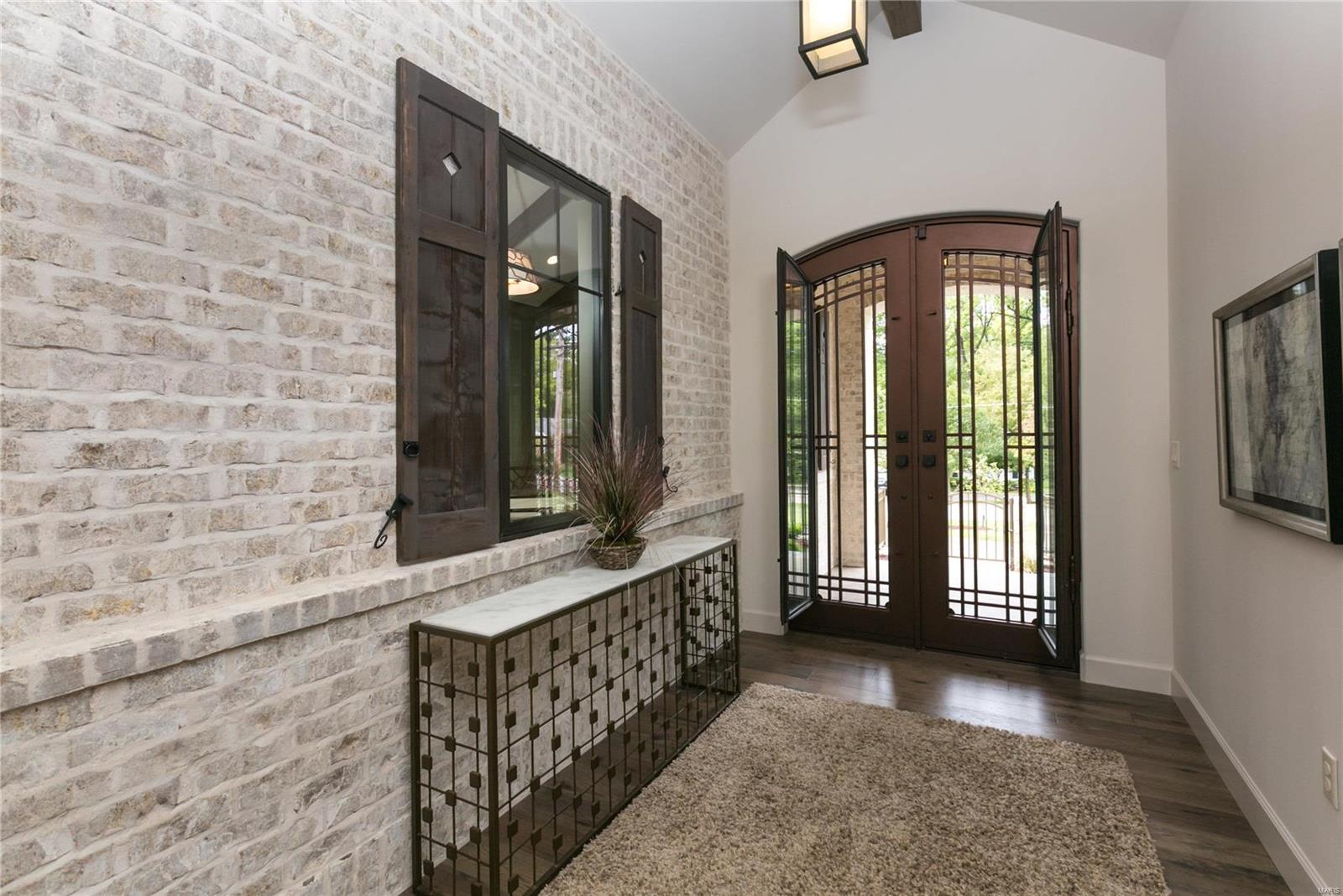 Conway Manor Two - Residential