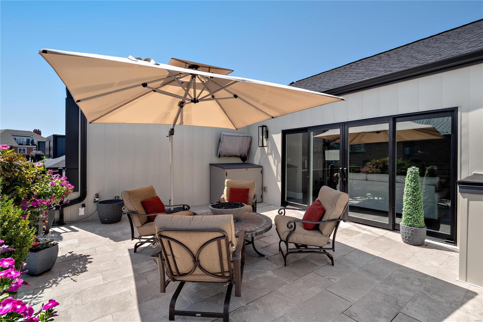 Pearl Condo The - Residential