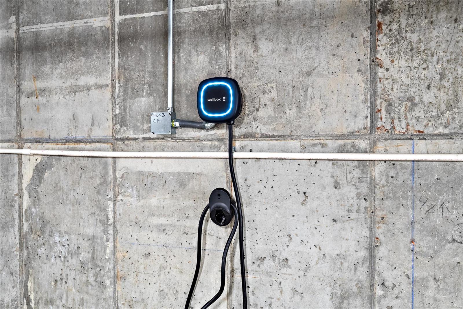 Pearl Condo The - Residential