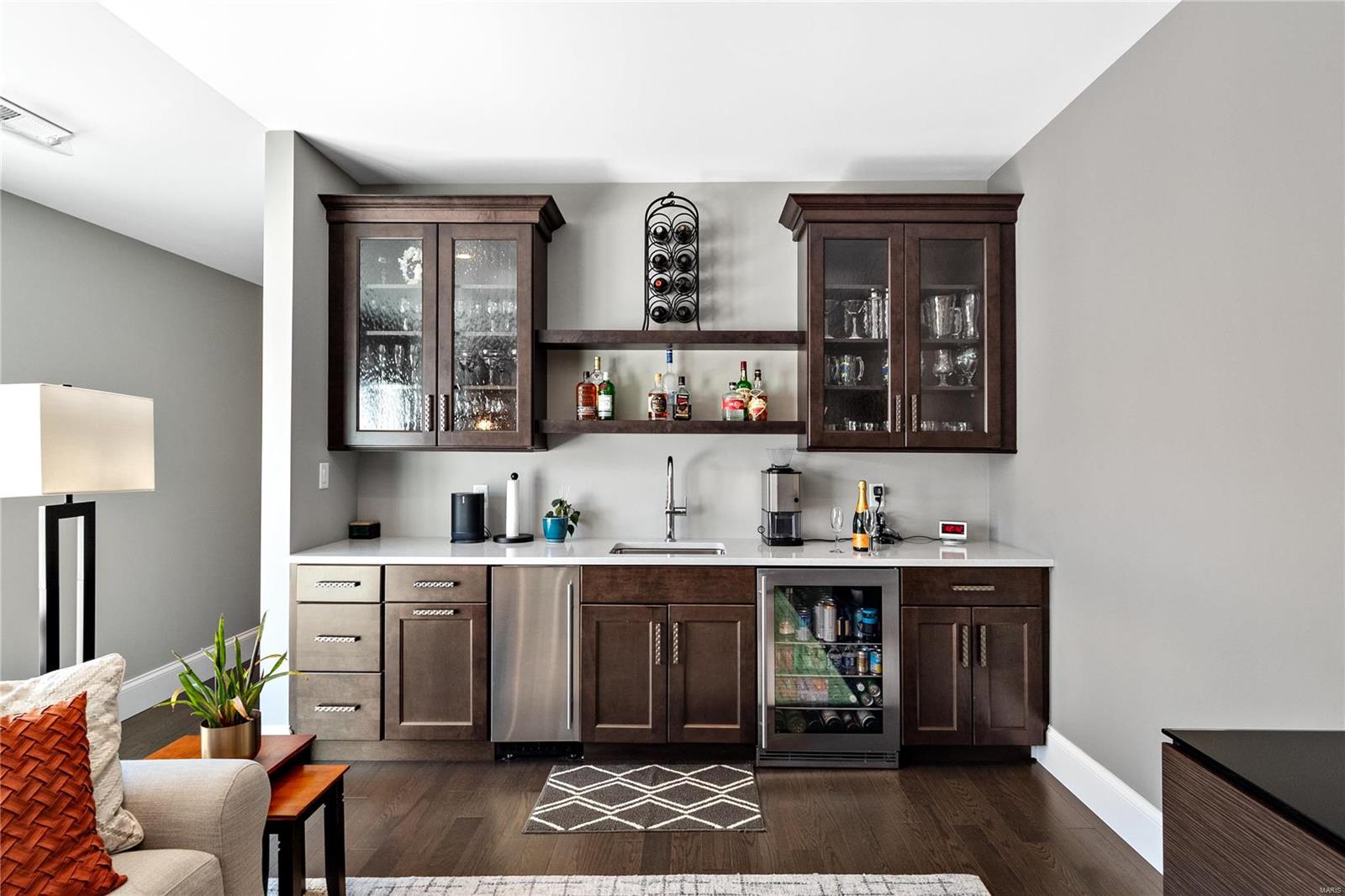 Pearl Condo The - Residential