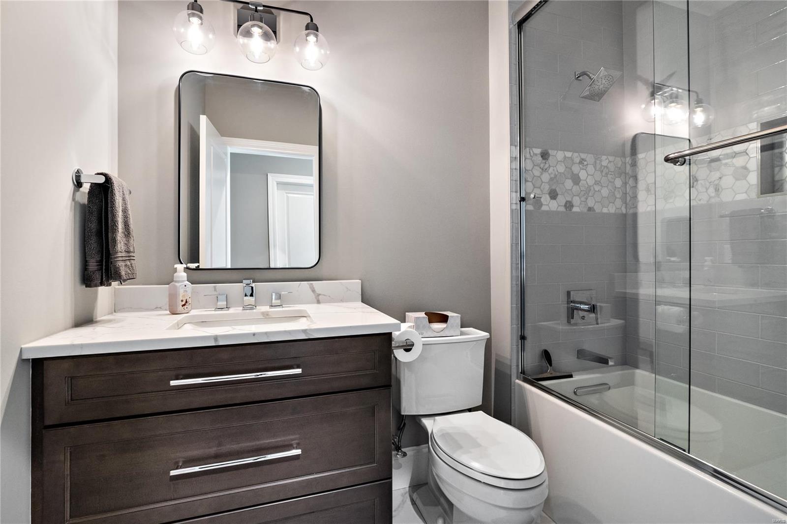 Pearl Condo The - Residential