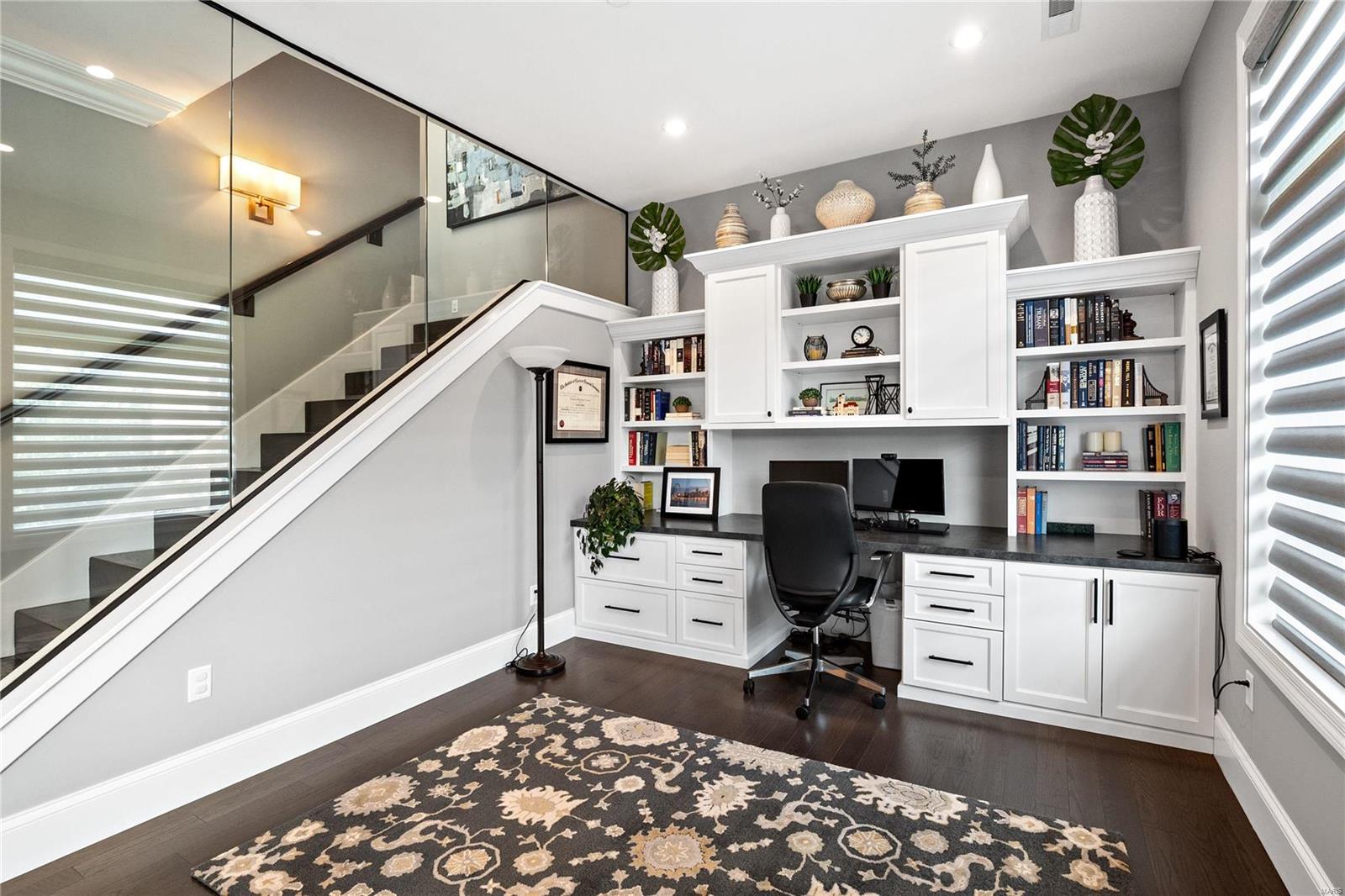 Pearl Condo The - Residential