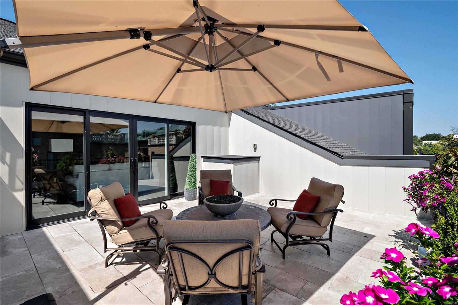 Pearl Condo The - Residential