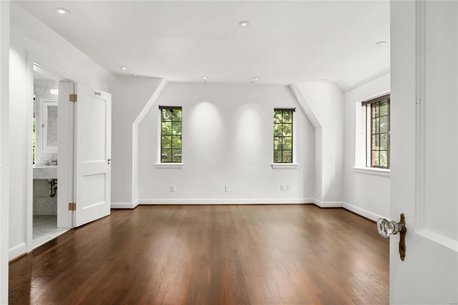 Wydown Forest - Residential