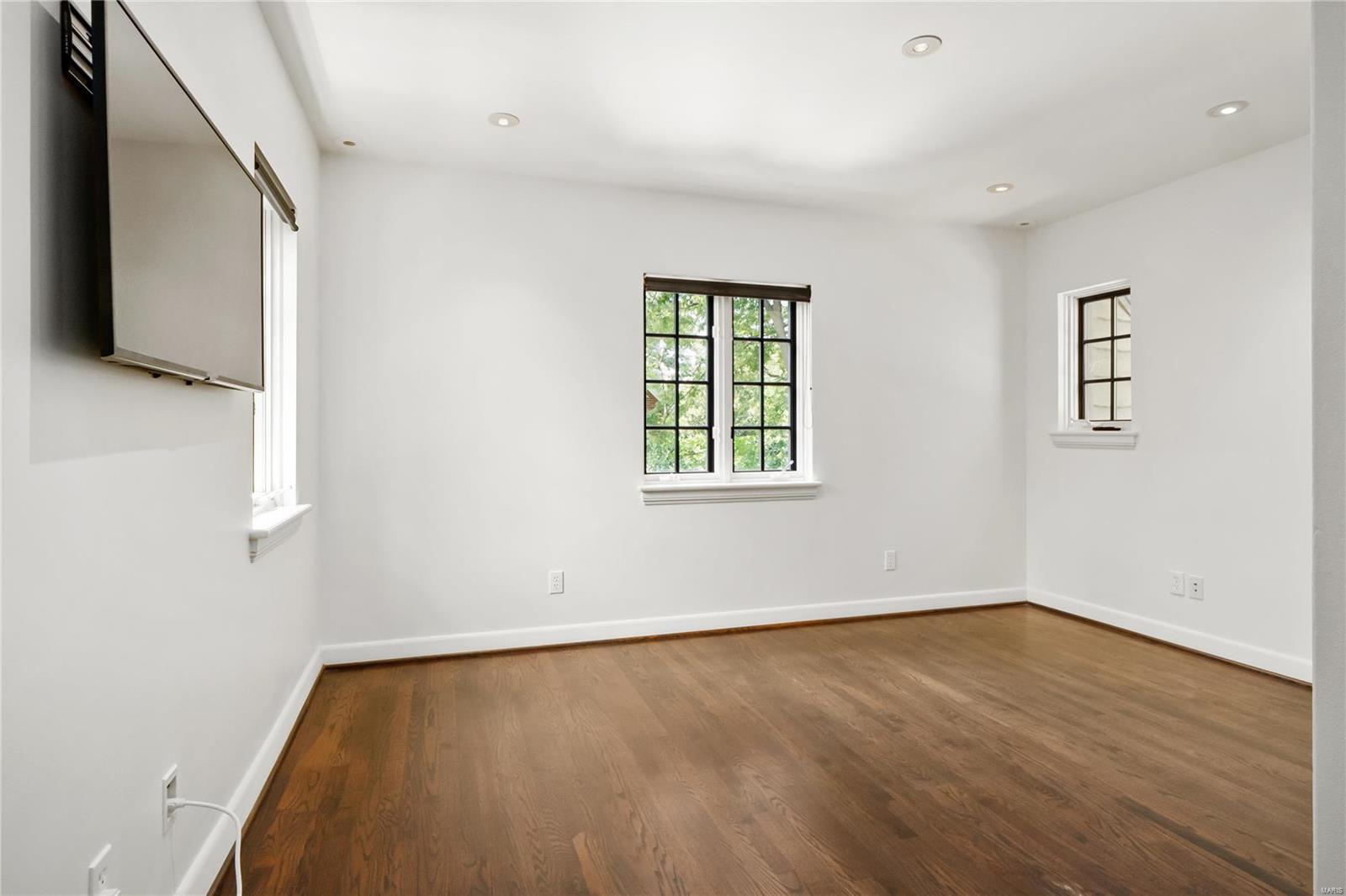 Wydown Forest - Residential