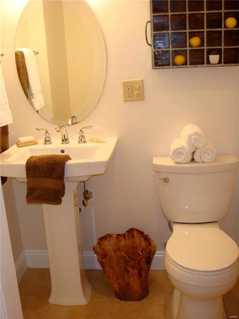 Lakeshire Apartments - Residential Income