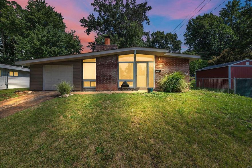 *BACK ON MARKET, no fault of Seller.* Charming 2 bd/1 ba Ranch home, w/bonus room & 1-car garage. Boasting 1,148 sf of living space, this home offers a warm & inviting ambiance. Upon entering, you'll be greeted by laminate flooring, vaulted ceiling & 6-panel doors thru-out, creating a cohesive aesthetic. The bedrooms & bonus room are equipped w/ceiling fans, providing style & comfort. Bathroom updates include a newly tiled surround, new plumbing & laminate flooring for a fresh & appealing look. Highlights of the kitchen incl. recessed lighting, stunning new glass tile backsplash, pendant lights hanging gracefully over the breakfast bar, and gas stove. With plentiful cabinets, you'll have ample storage to keep everything organized. Located in a desirable neighborhood, this home is ready to become your cozy sanctuary. Updates incl. brushed nickel door handles, new outlets, recessed lighting in bedrm, roof 4 yrs old, Warranty w/buyer upgrade. Refrigerator, Washer & Dryer included in sale.