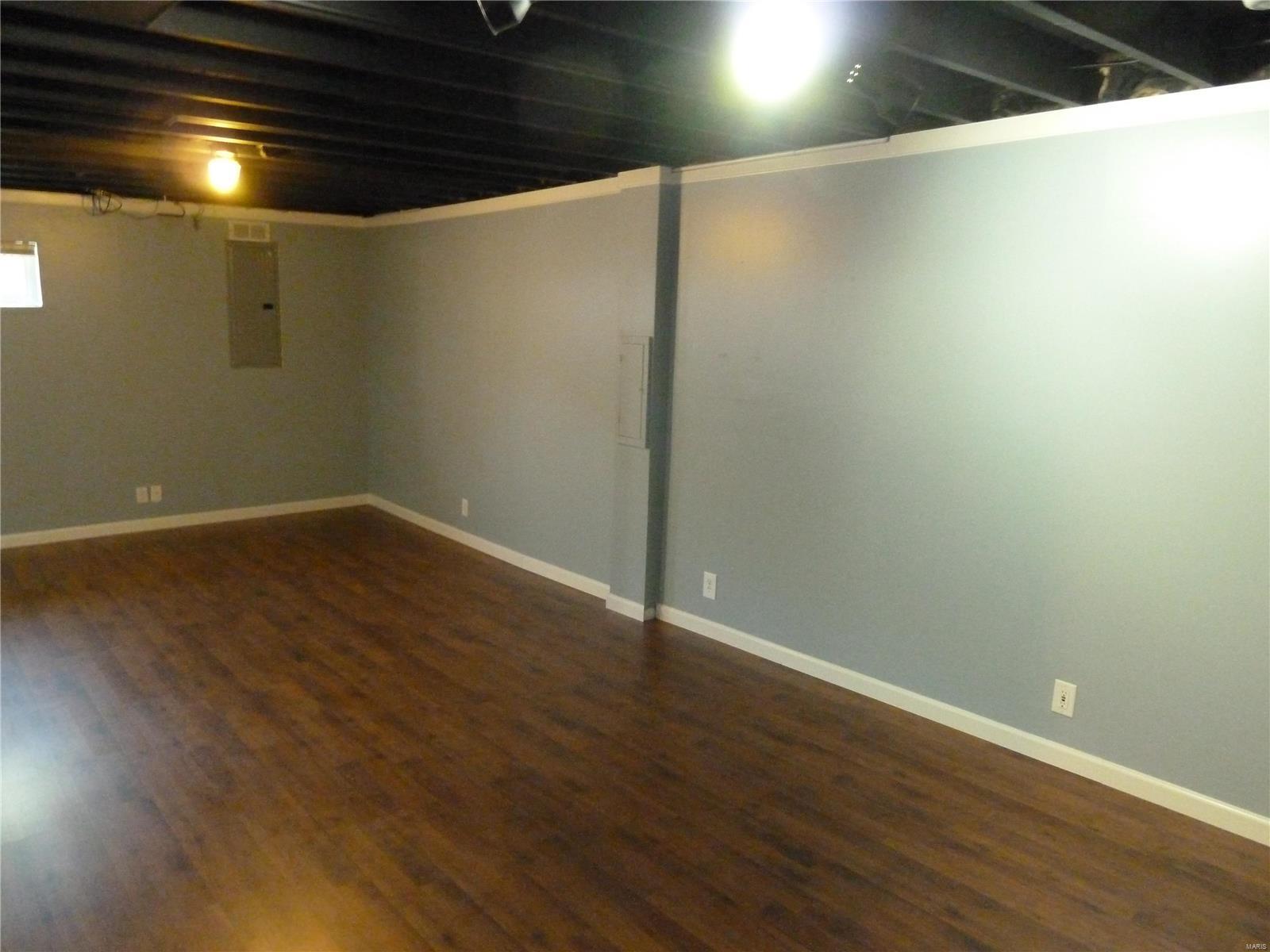 Oak Run Formerly Mayer Manor 2 - Residential Lease