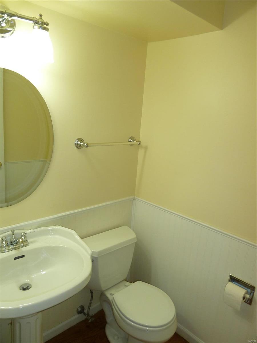 Oak Run Formerly Mayer Manor 2 - Residential Lease