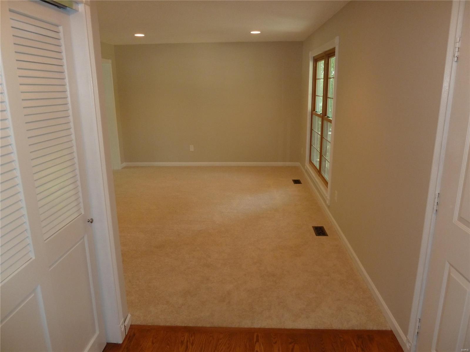 Oak Run Formerly Mayer Manor 2 - Residential Lease