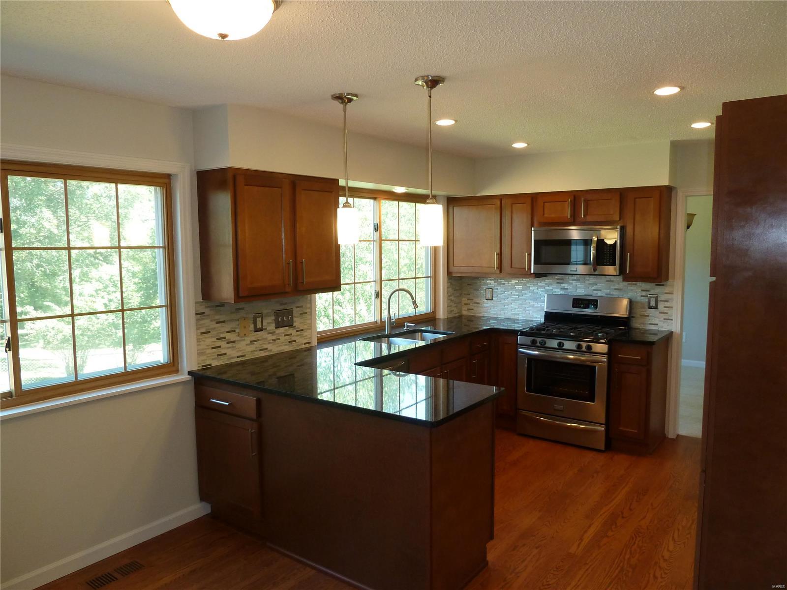 Oak Run Formerly Mayer Manor 2 - Residential Lease