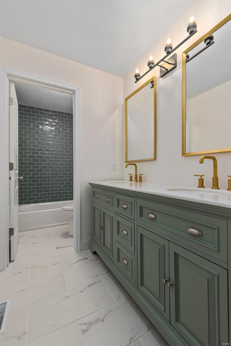 Royalwood - Residential