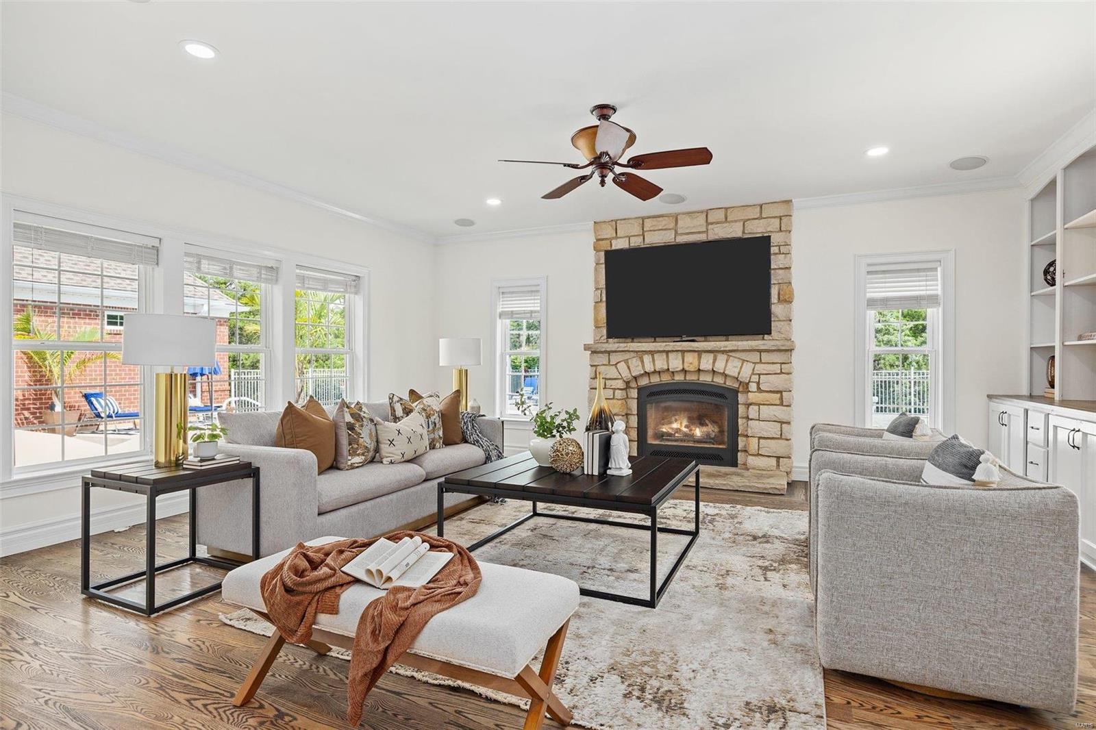 Cedar Pointe - Residential