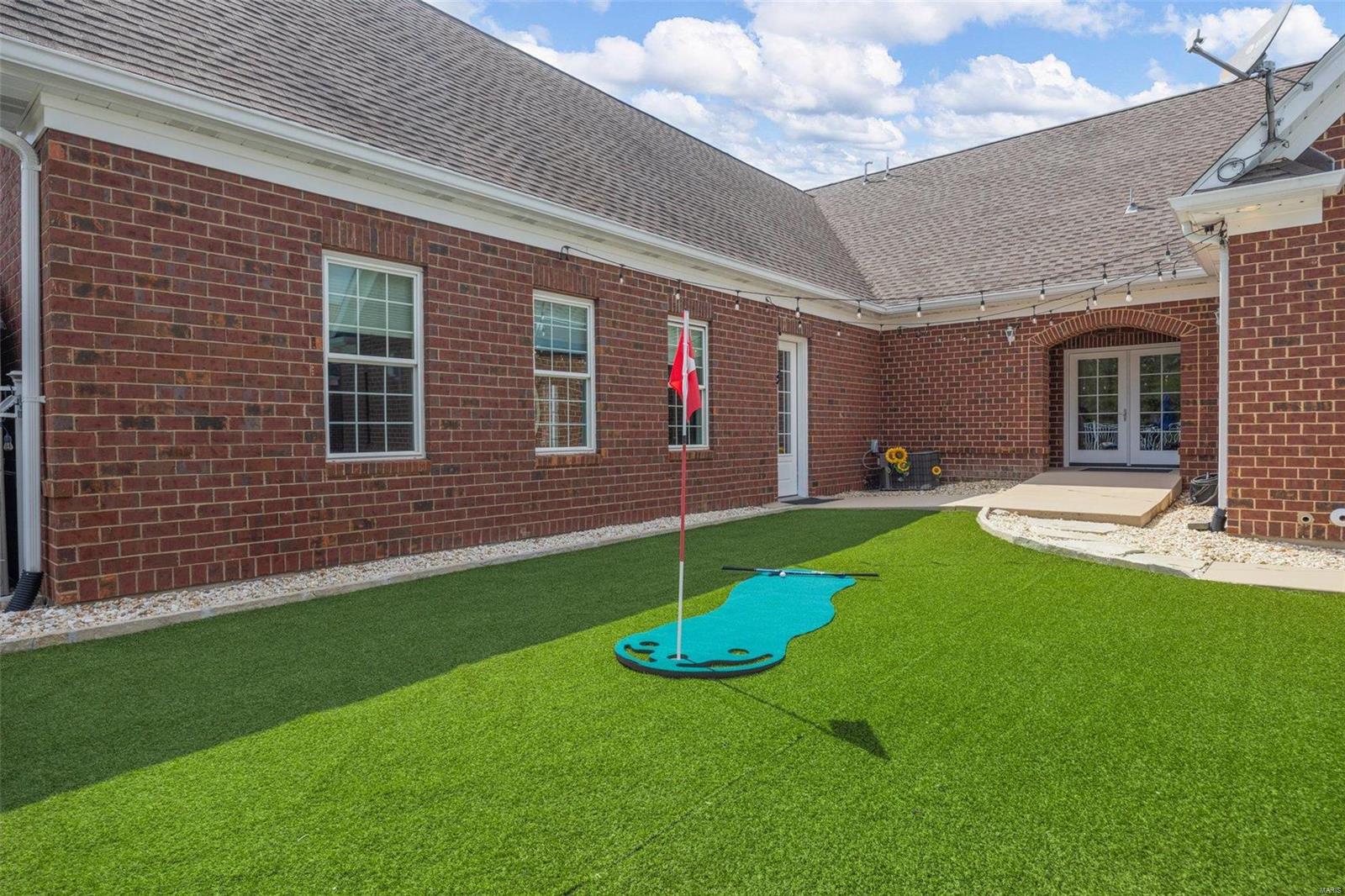 Cedar Pointe - Residential