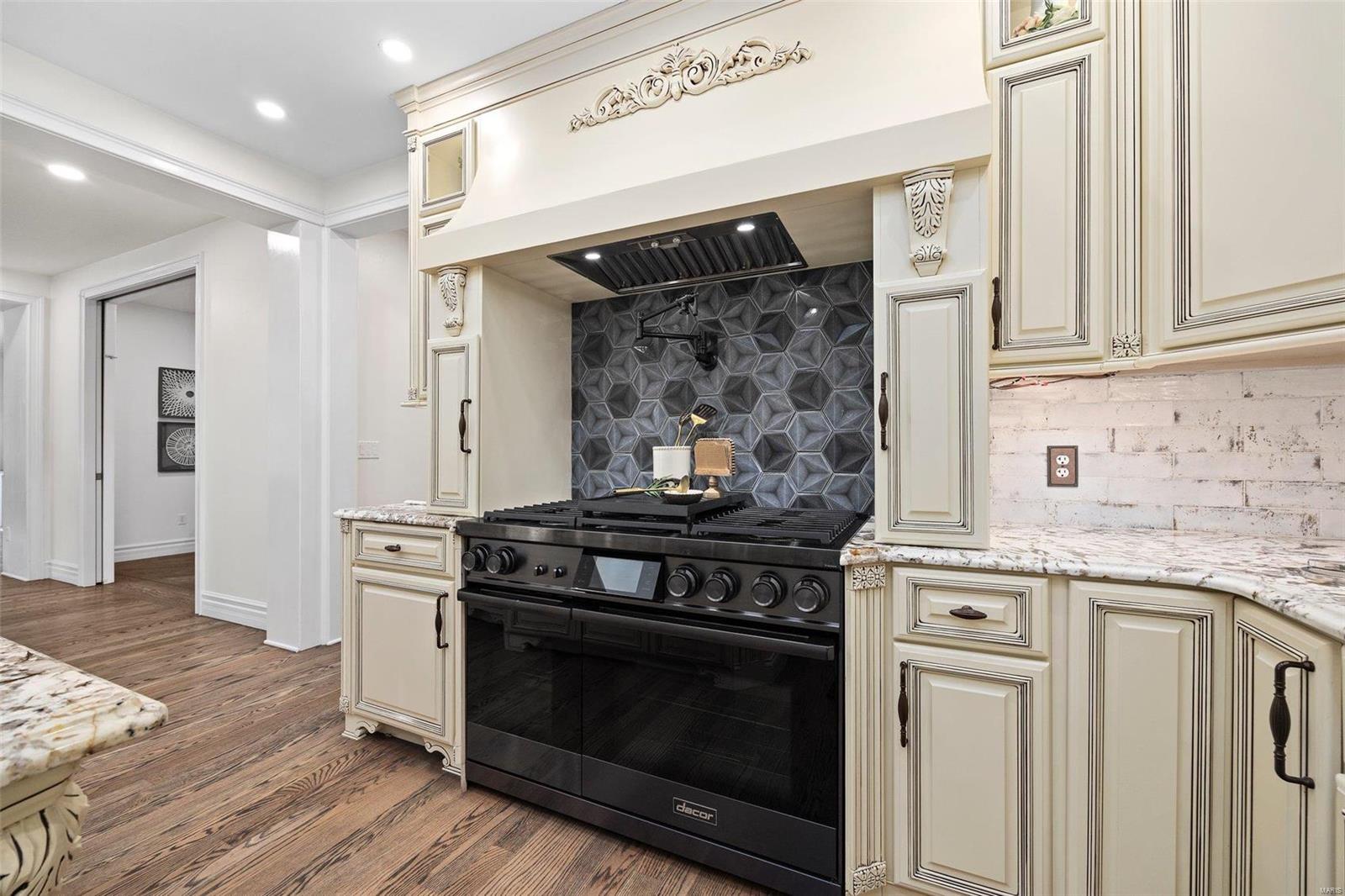 Cedar Pointe - Residential