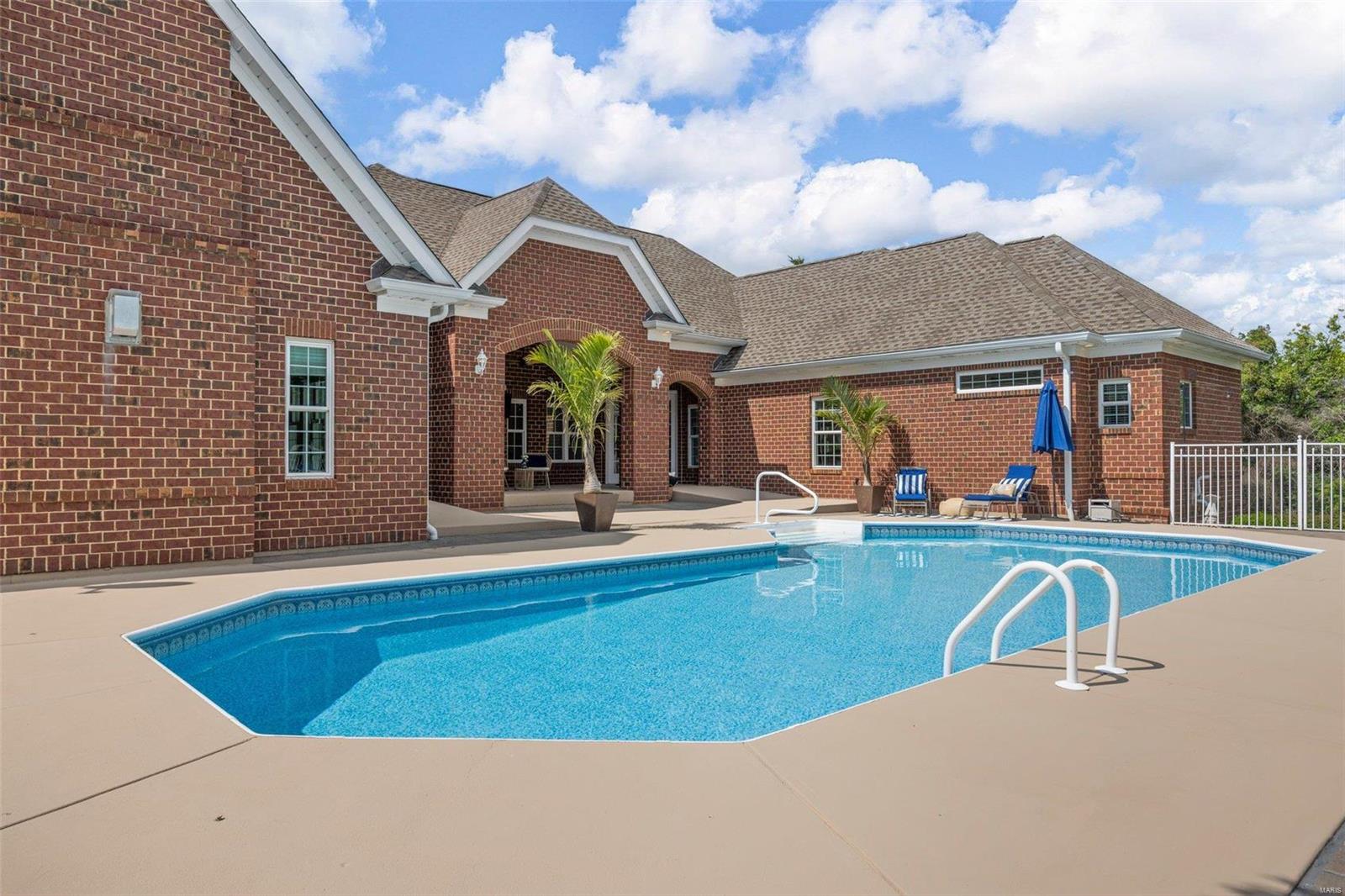 Cedar Pointe - Residential