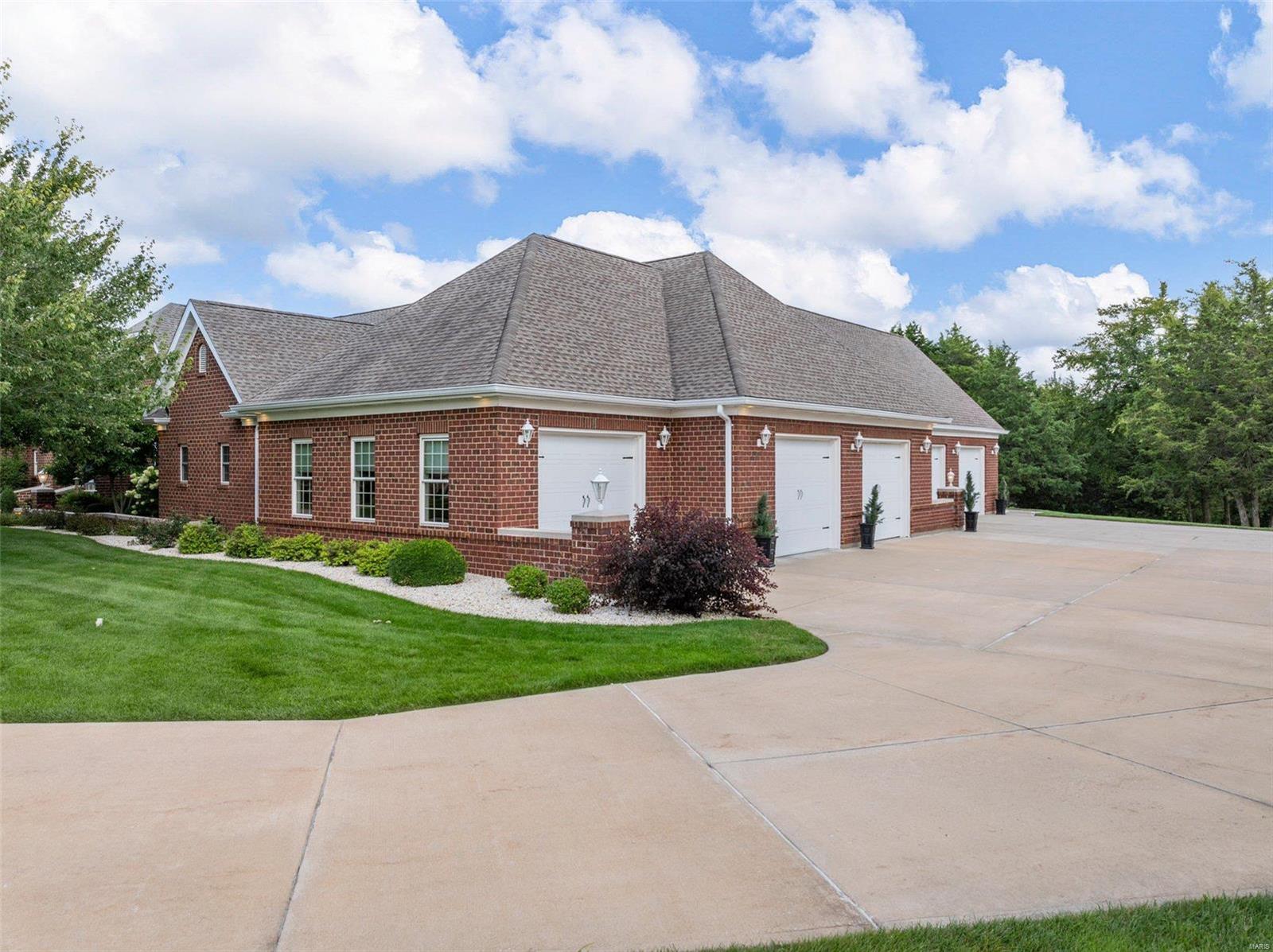 Cedar Pointe - Residential