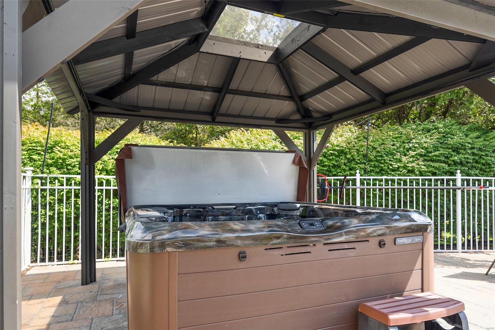 Cedar Pointe - Residential