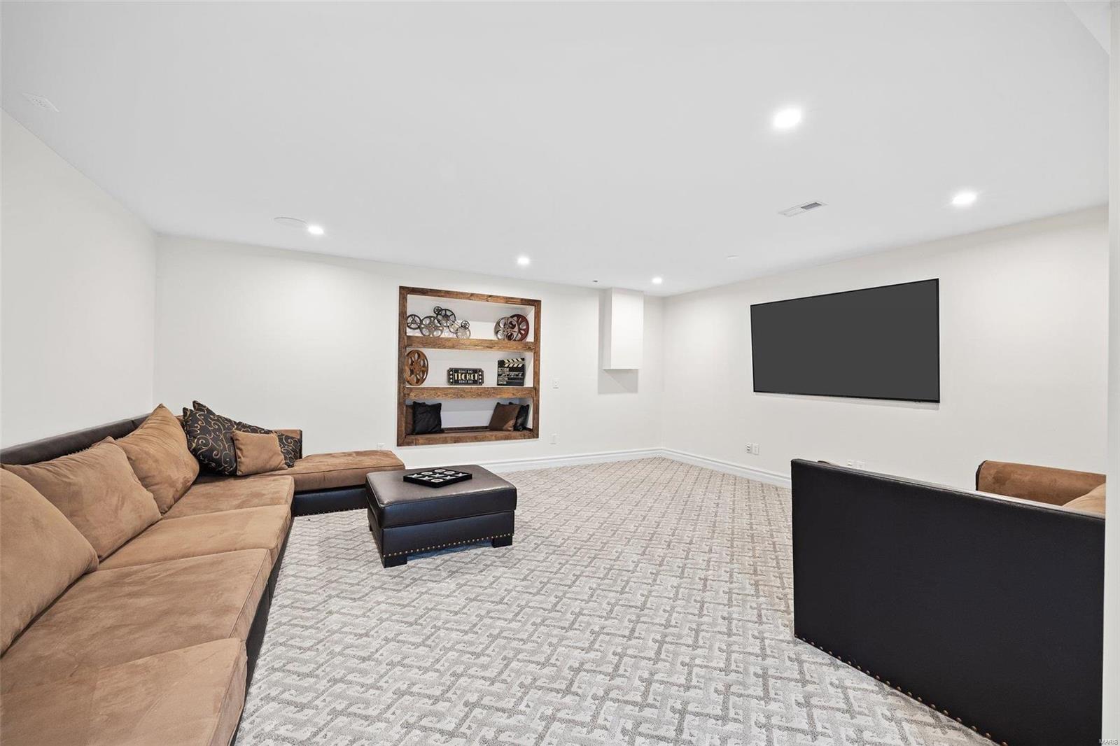 Cedar Pointe - Residential