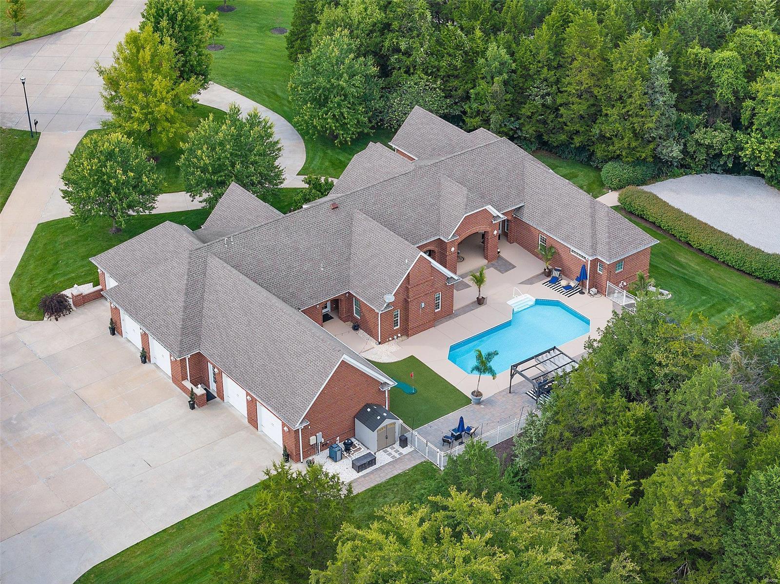 Cedar Pointe - Residential