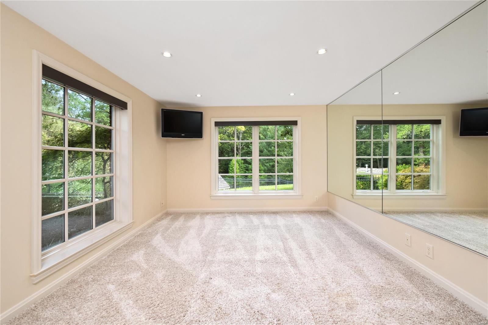 Von Schrader Estate - Residential