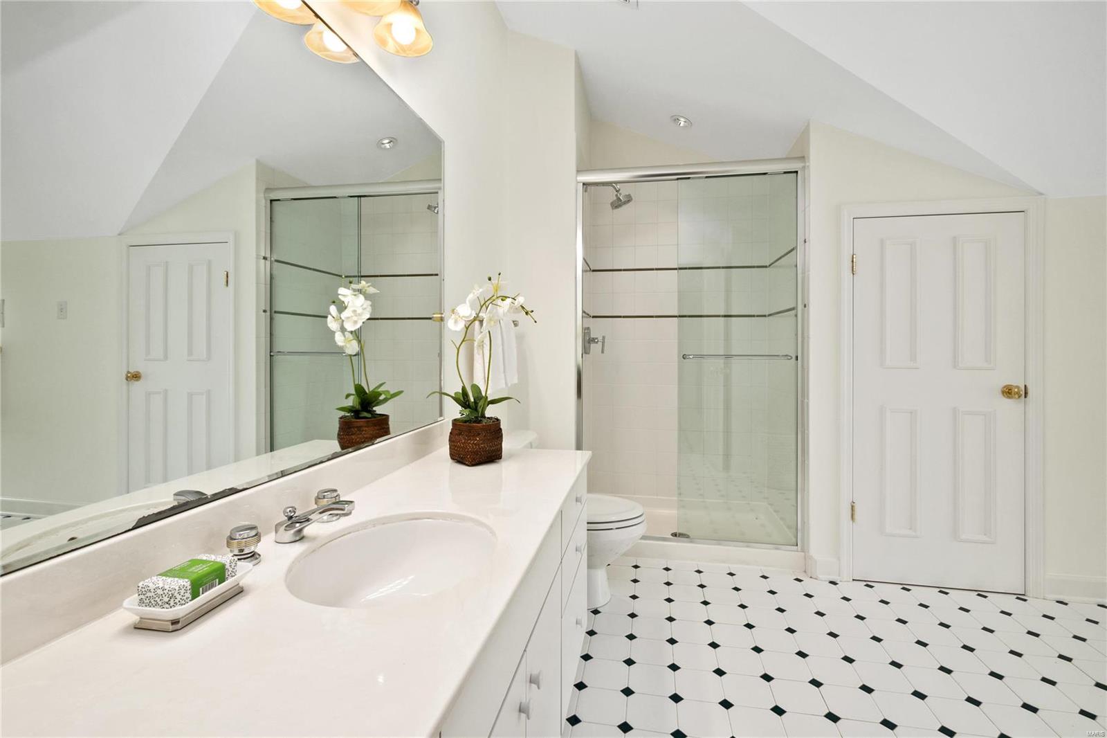 Von Schrader Estate - Residential