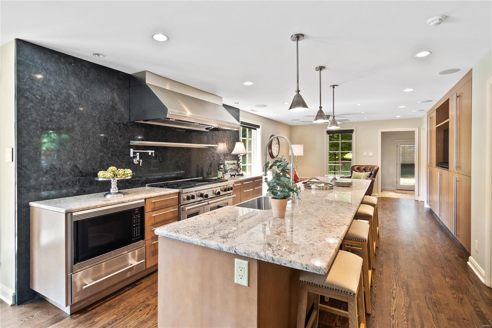 Von Schrader Estate - Residential