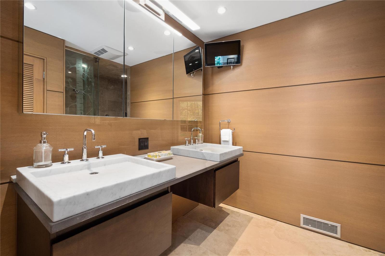 Von Schrader Estate - Residential