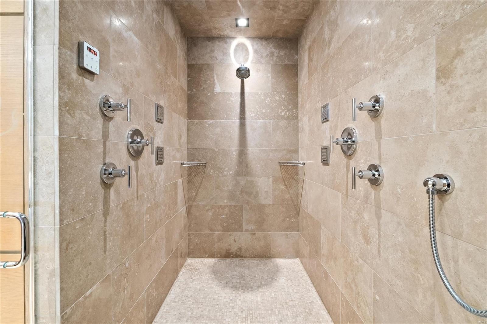 Von Schrader Estate - Residential