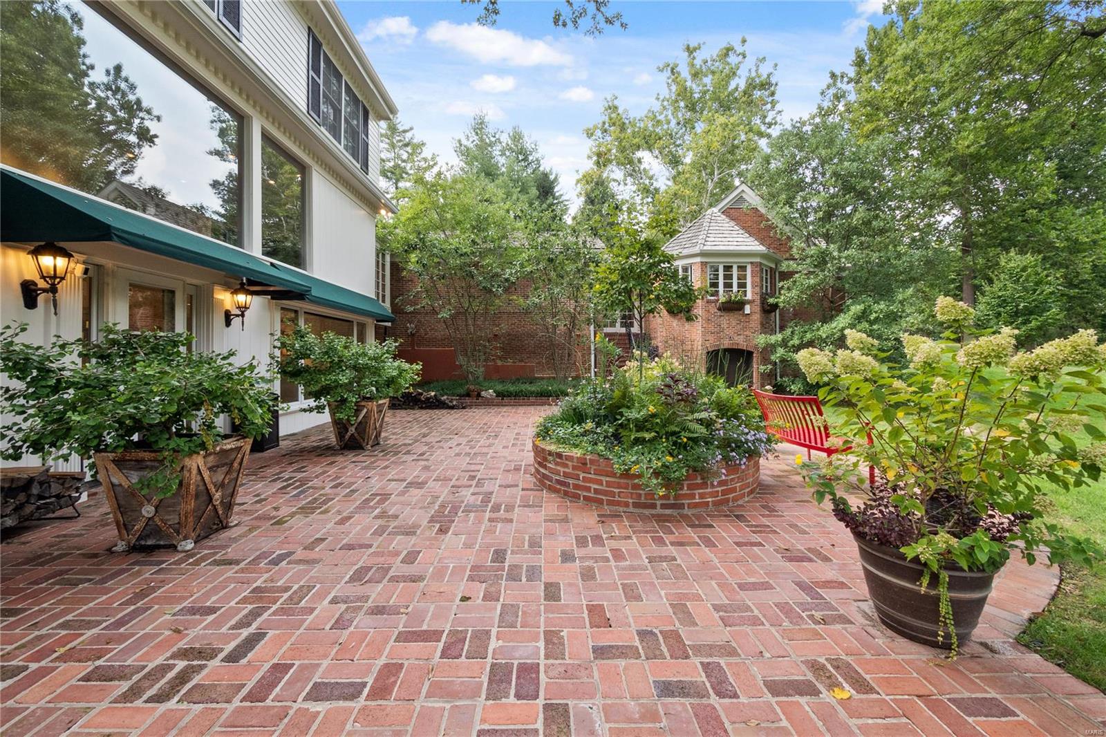 Von Schrader Estate - Residential