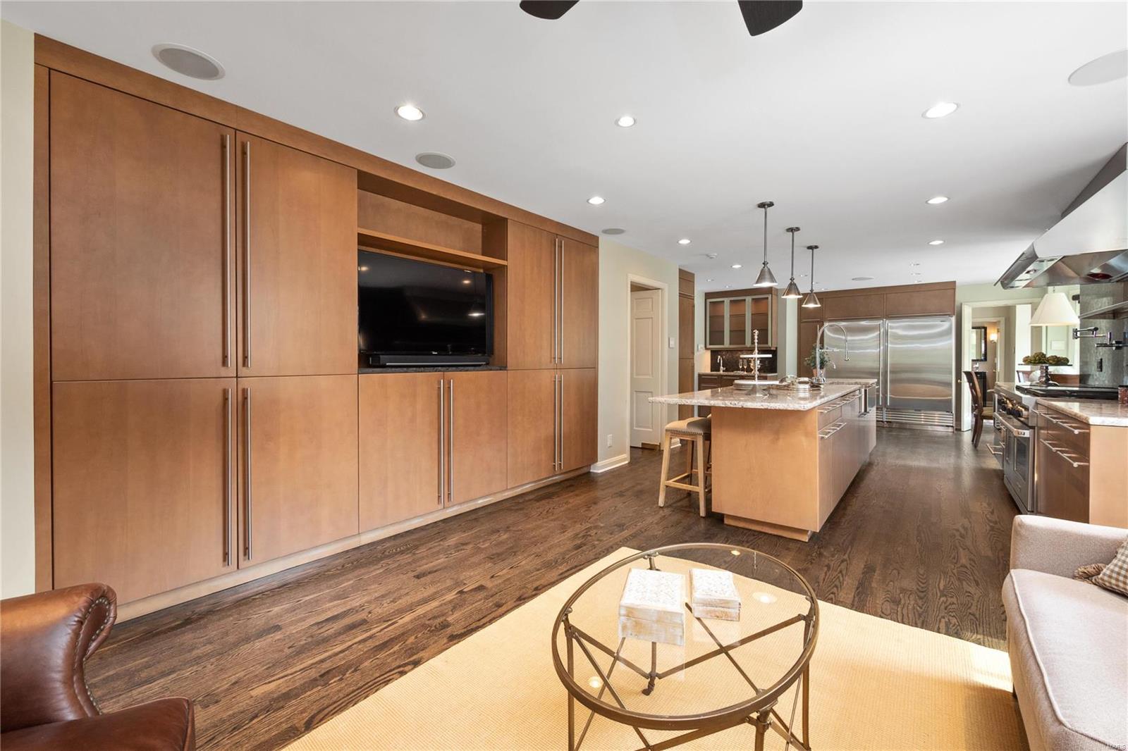 Von Schrader Estate - Residential