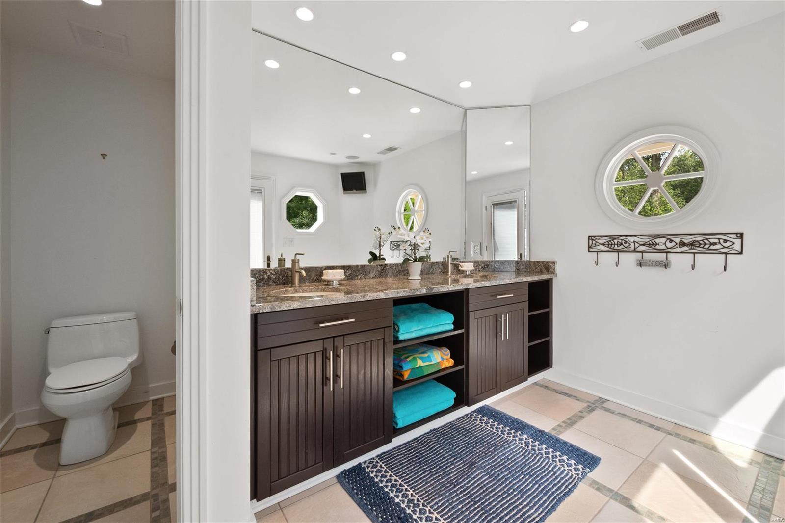 Von Schrader Estate - Residential