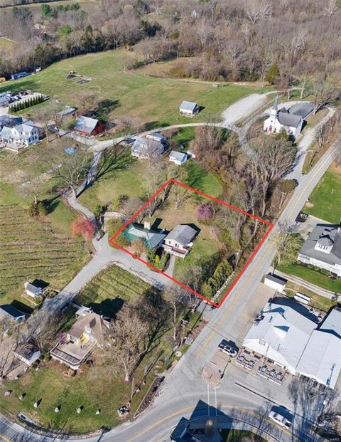 112 Defiance Road Defiance MO 63341