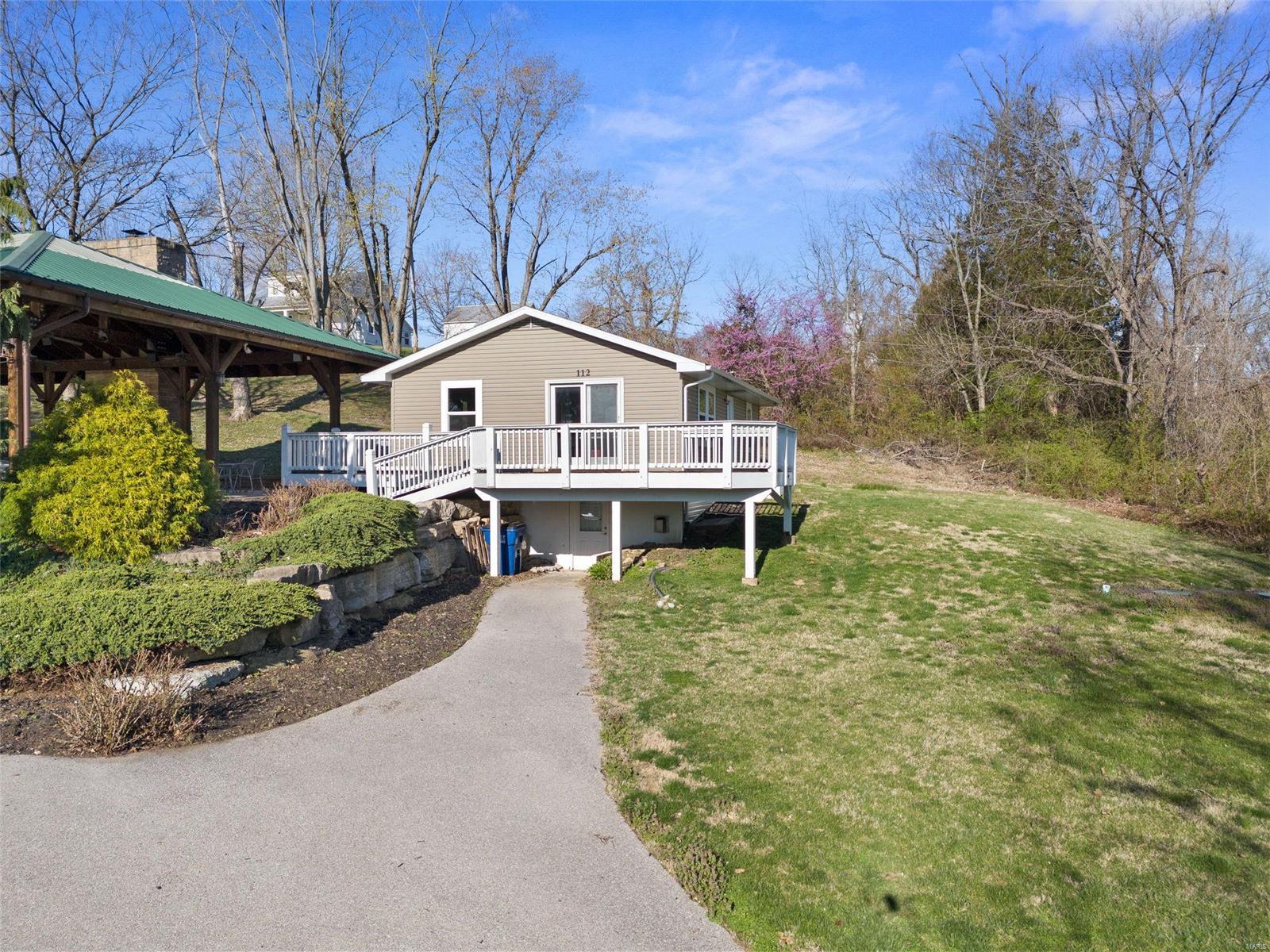 112 Defiance Road