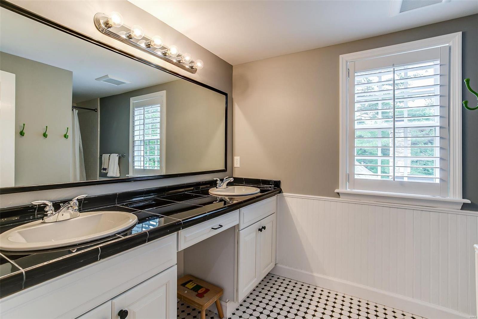 Beverly Woods - Residential