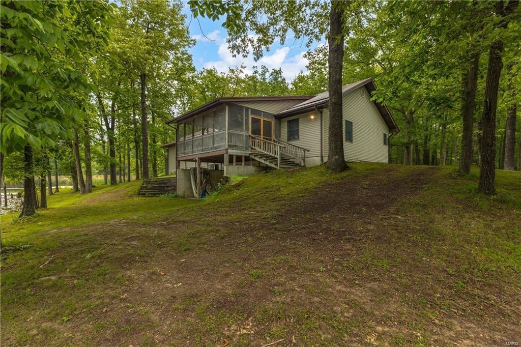 3153 N 2225th