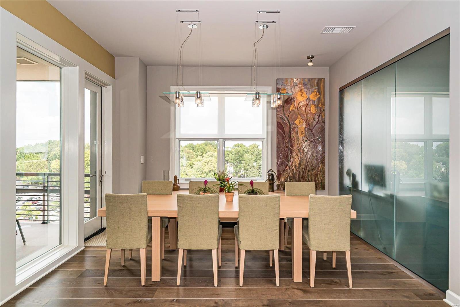 Crescent Condo - Residential