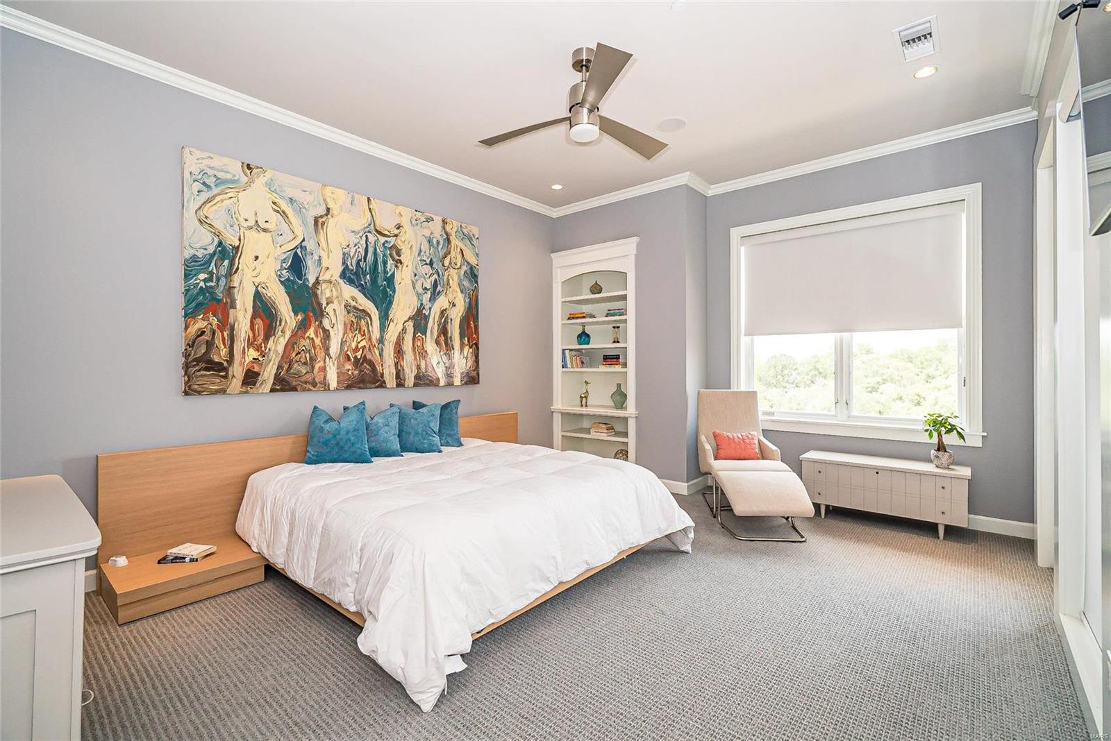 Crescent Condo - Residential