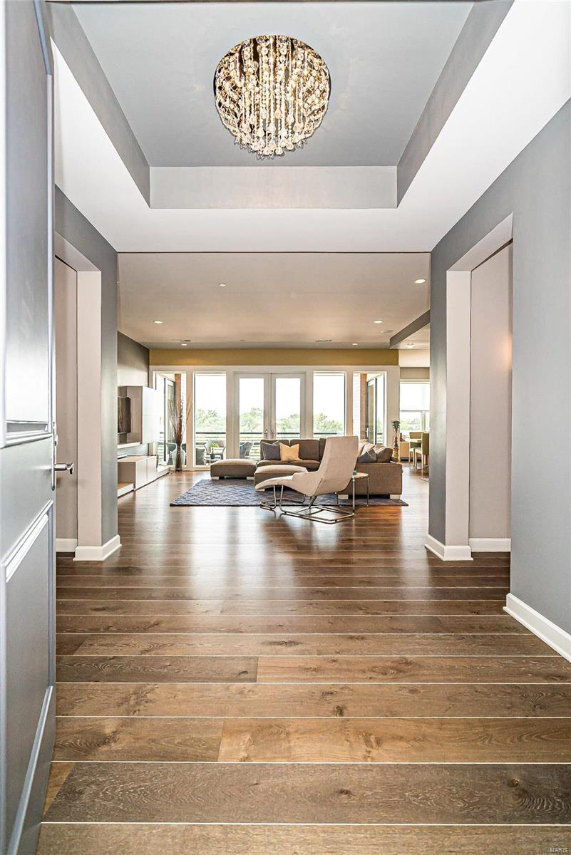 Crescent Condo - Residential