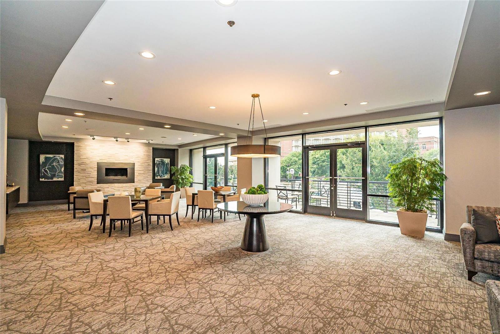 Crescent Condo - Residential