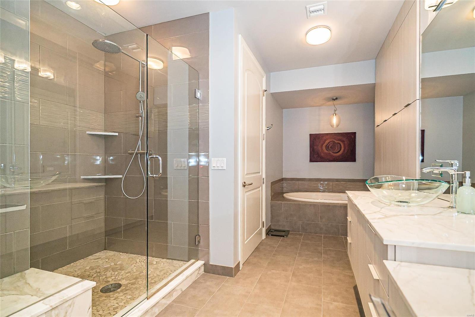 Crescent Condo - Residential