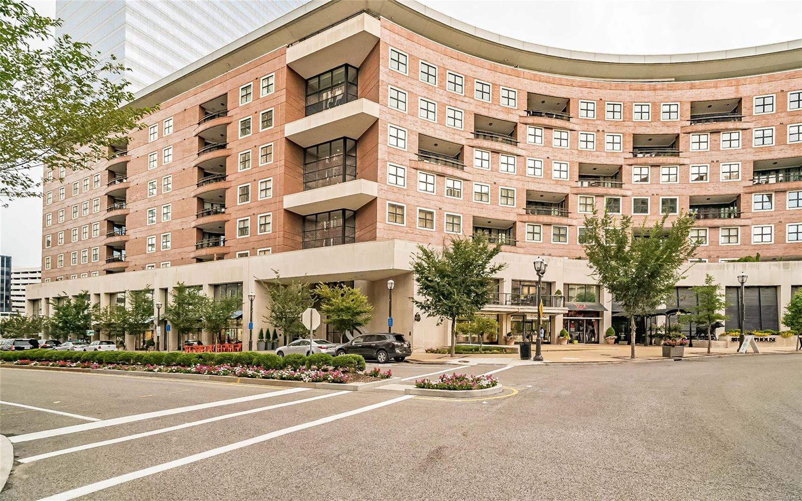 Crescent Condo - Residential