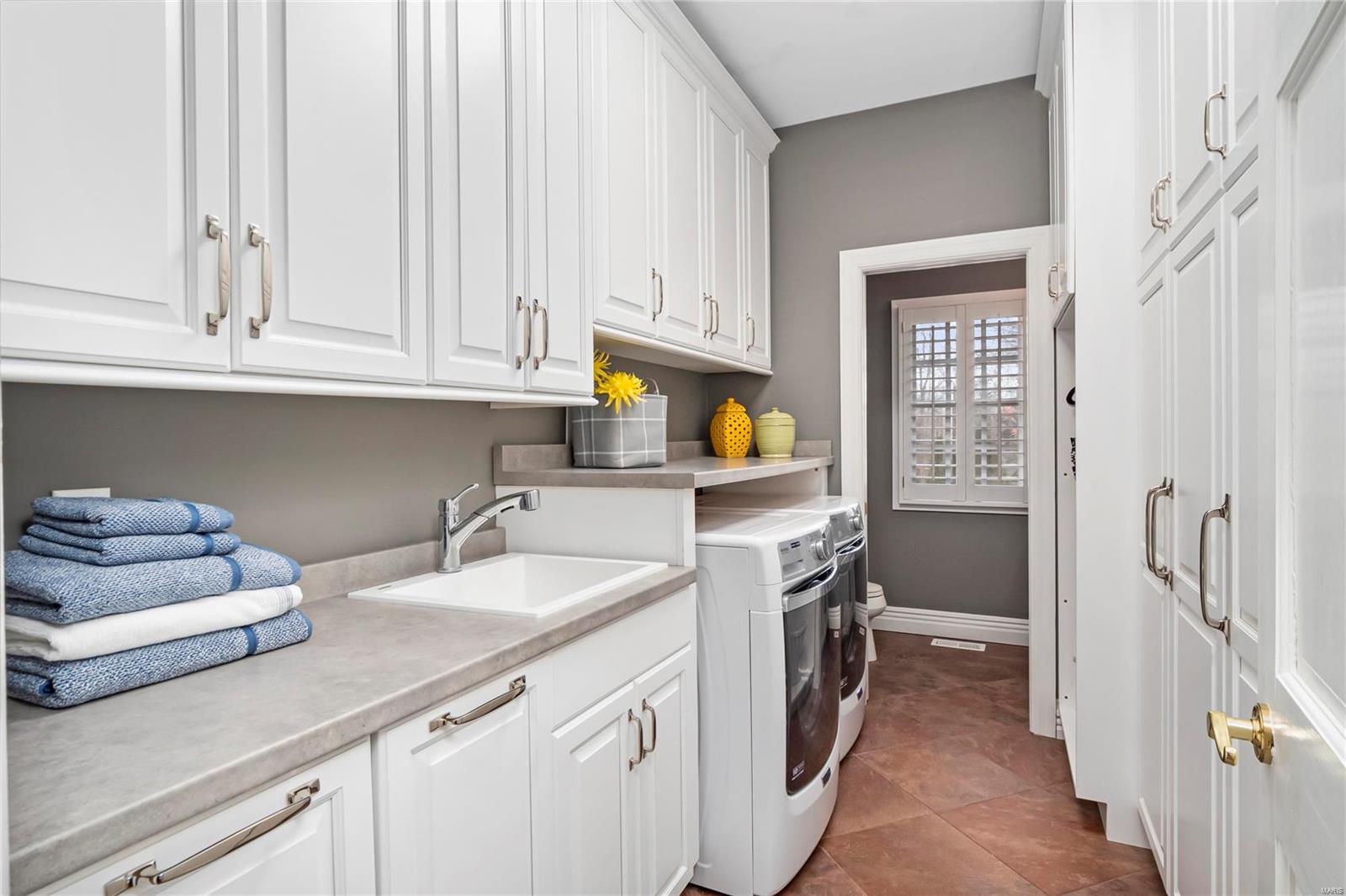 High Meadow Road - Residential